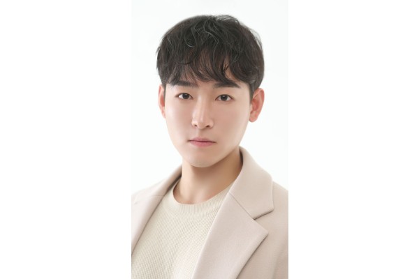 눈만 바꿨을 뿐인데 인상이 달라졌어요