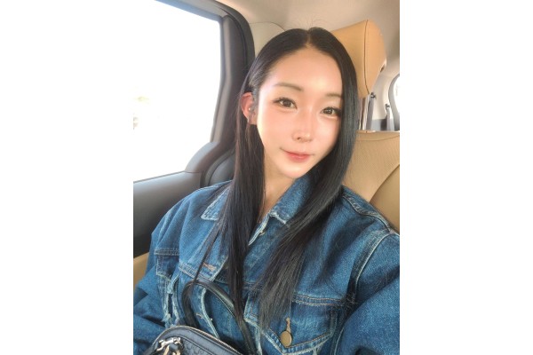 얼굴도 작아보이고 이뻐보임